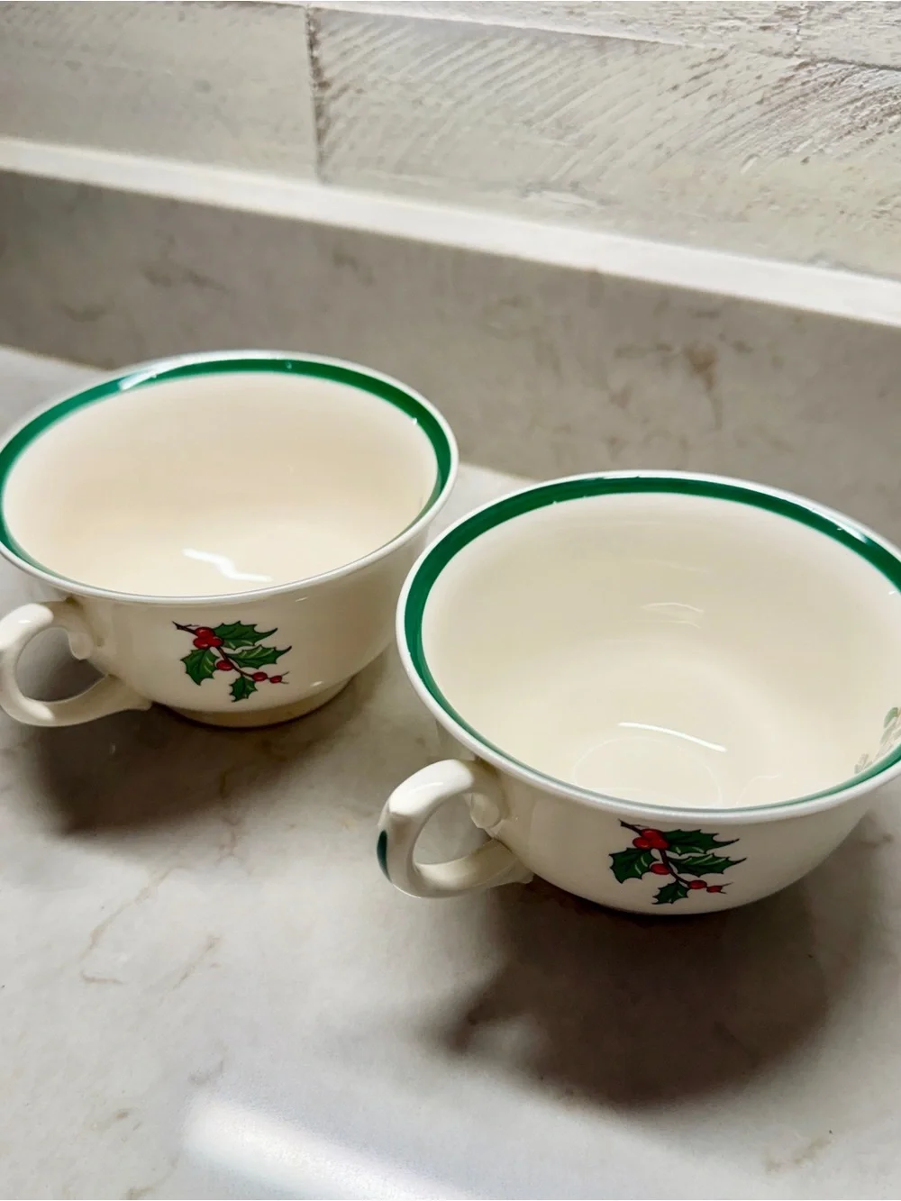 VINTAGE, BERTSON HOUSE LTD. (New York), HANDLED SOUP BOWL. SET /2